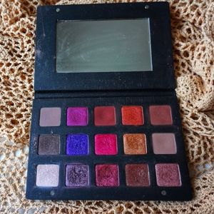 Eyeshadow palette